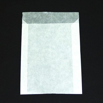  Pergamin-Flachbeutel; 95 x 130 mm; milchig, durchscheinend; Klappe ca. 20 mm; Pergamyn/Pergamin, säurefrei ca. 50g/m²; Breite x Höhe + Klappe 
