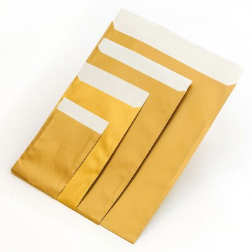  Präsent-Flachbeutel aus Papier; 7 x 9 + 2 cm; uni; gold; ca. 20 mm; Offset weiß, glatt; ca. 60 g/qm; mit Klappe; Breite x Höhe + Klappe 