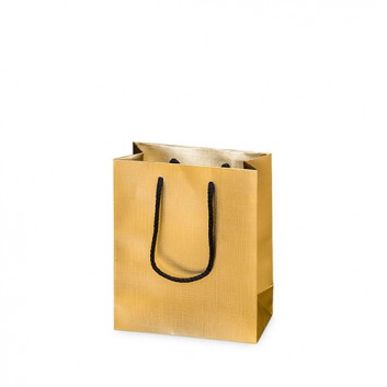  Präsenttasche; 17 + 8,5 x 21 cm; für 1 Flasche Boxbeutel; uni, Strukturprägung glänzend; gold, innnen: schwarz; mit Baumwollkordel in schwarz 