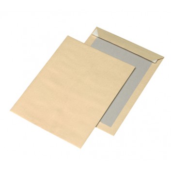  Papprückwandtaschen; 250 x 353 mm (DIN B4); braun; ohne Fenster; Haftklebung mit Abdeckstreifen; gerade Klappe; 110 g/qm; mit stabiler Papprückwand 